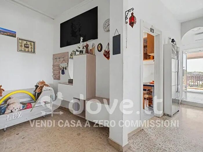 Appartamento trilocale in vendita in Via delle Baleari, Roma
