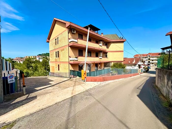 Appartamento quadrilocale in vendita in Via dei Sabelli, Chieti