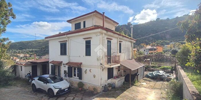 Casa con 11 locali in vendita in Strada Vicinale Cannizzara, Monreale