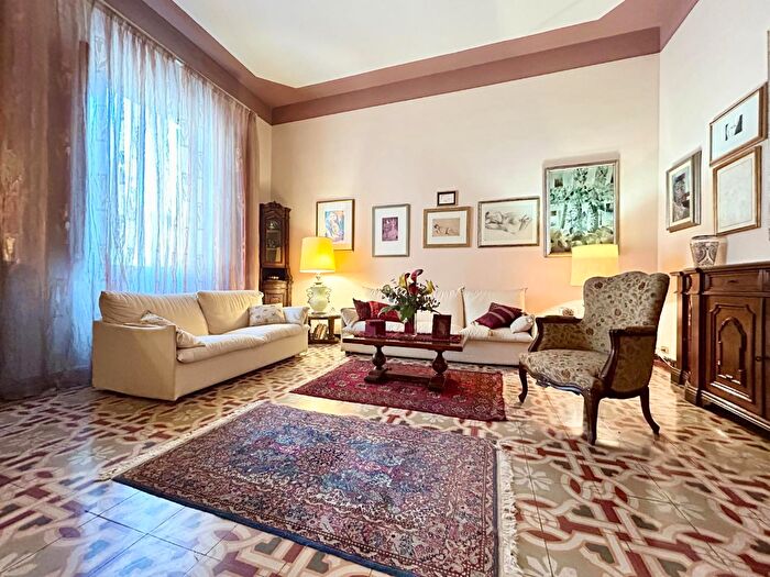 Casa con 5 locali in vendita in Empoli