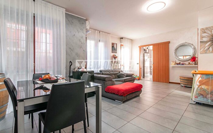 Appartamento trilocale in vendita in Via Crocetta B, Turate