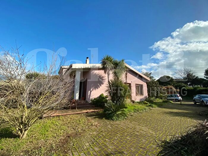Casa con 6 locali in vendita in Seconda Traversa Via Quarto SantAntonio, Marino