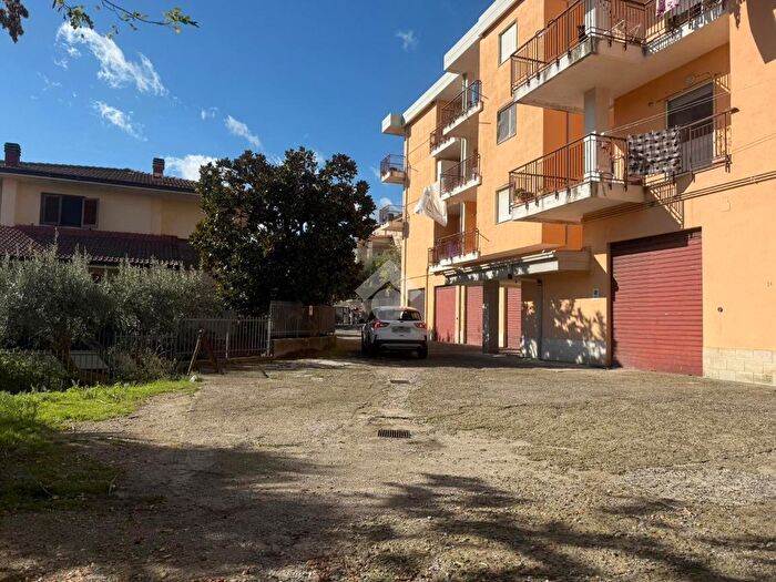 Appartamento trilocale in vendita in Via Merenzata, Mendicino