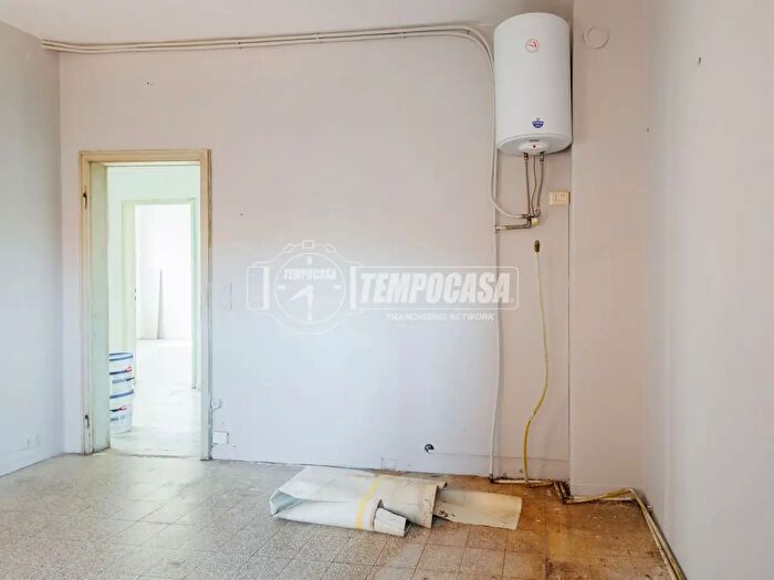 Appartamento trilocale in vendita in Via Emilia Est, Parma