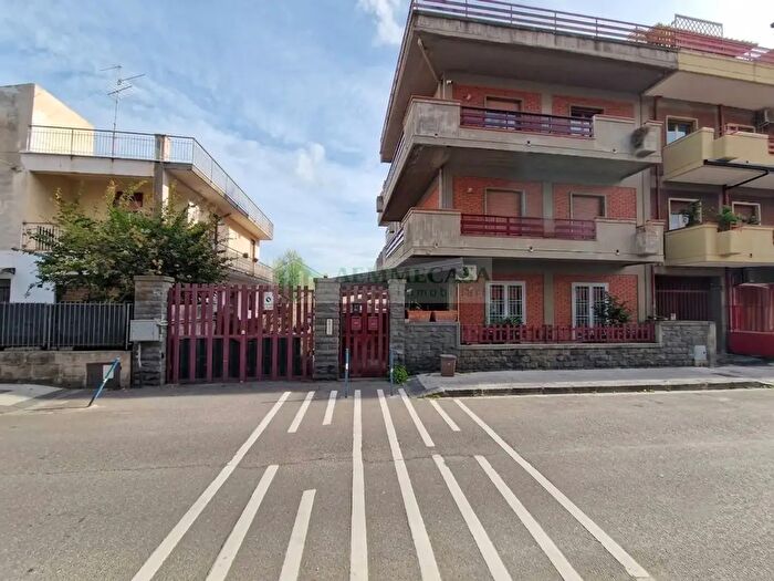 Appartamento quadrilocale in vendita in Via Lorenzo Bolano, Gravina Di Catania