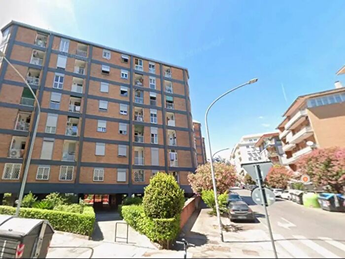 Appartamento quadrilocale in affitto in Viale Prospero Colonna, Roma