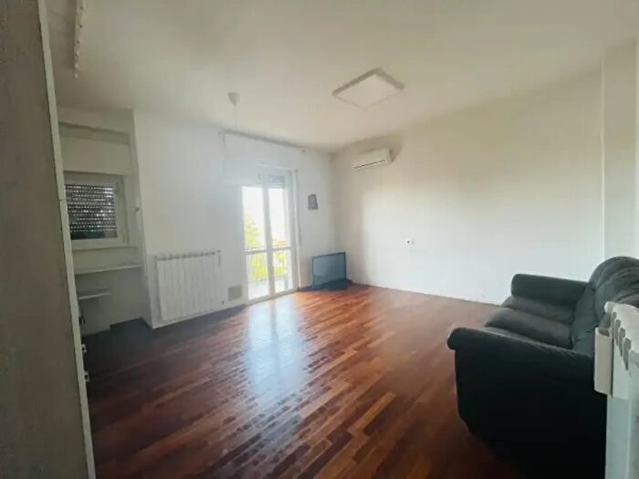Appartamento trilocale in vendita in Via Filippo Turati, Cerro Maggiore
