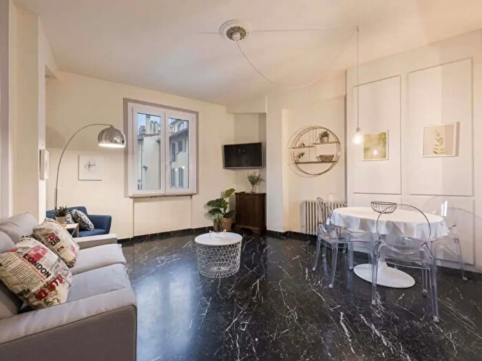 Appartamento monolocale in affitto in Via dell' Oriuolo, Firenze