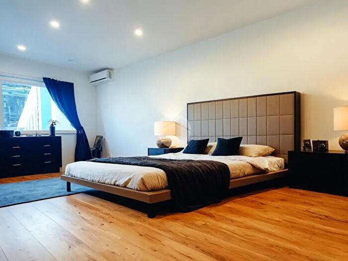 Appartamento monolocale in vendita in Via Conte di Castelmola Carlo, Napoli