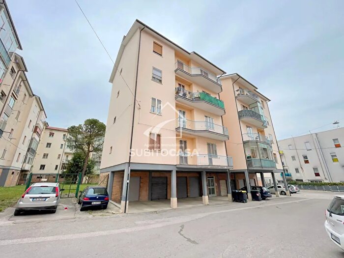 Appartamento trilocale in vendita in Via Domenico Bellini Campobasso Cb, Campobasso