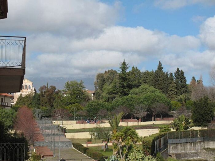 Appartamento con 6 locali in affitto in Corso Michelangelo, Centro, Mascalucia