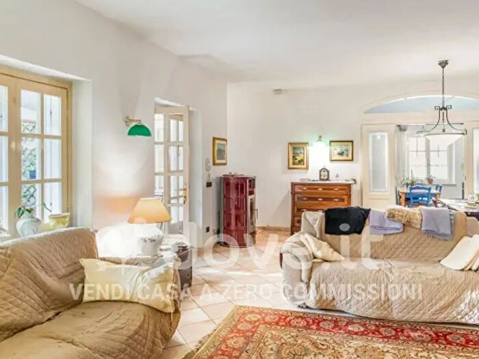 Casa con 5 locali in vendita in Via Filarete, Olbia