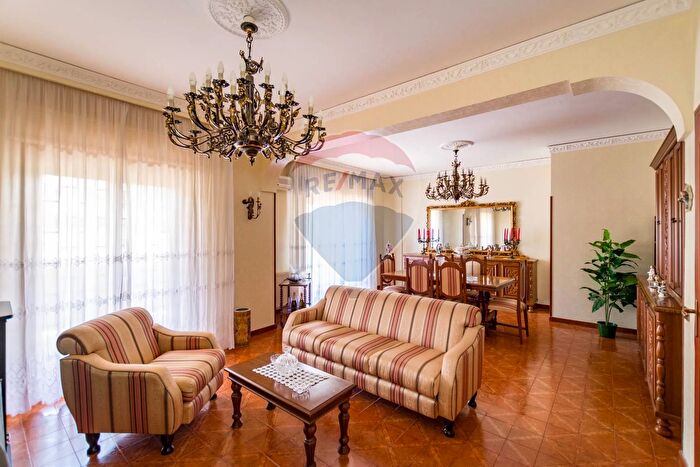 Appartamento quadrilocale in vendita in Via Guido Rossa, Palermo