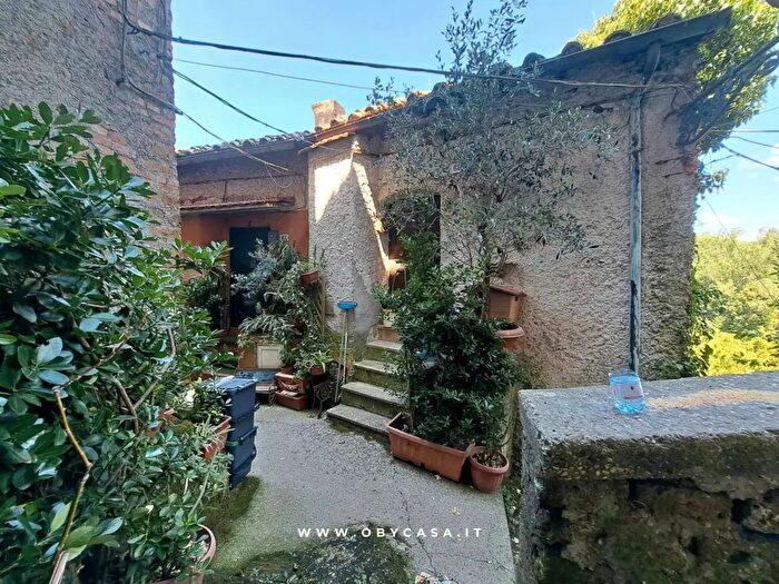 Casa bilocale in vendita in Bassano Romano