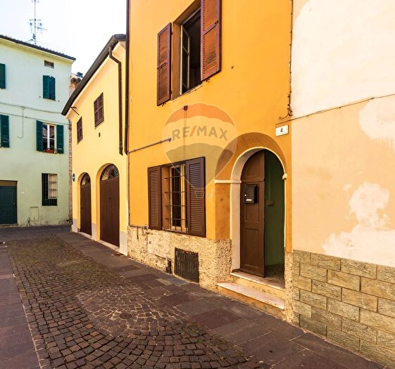 Casa con 5 locali in vendita in Via Gaetano Zilioli, Busseto