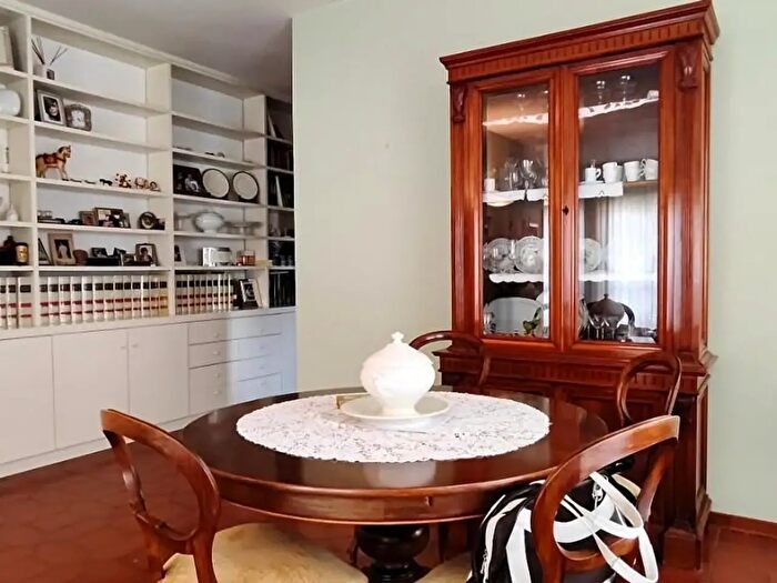 Casa con 8 locali in vendita in Castelfranco Di Sotto