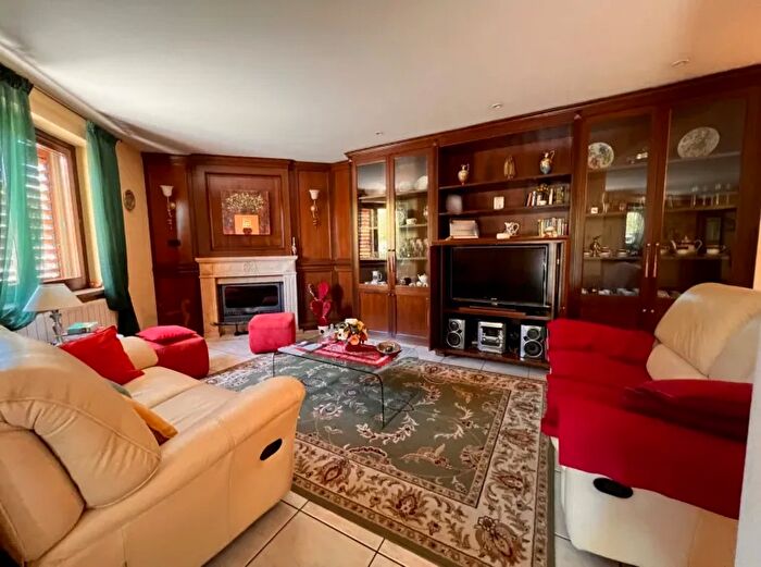 Casa con 5 locali in vendita in Rende