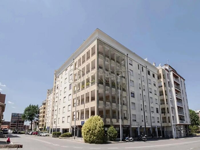 Appartamento trilocale in vendita in Via Bernardino Ferni, Gallarate