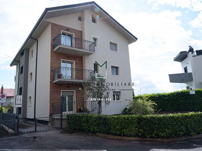 Appartamento trilocale in affitto in Via Niperto, Capriglia Irpina