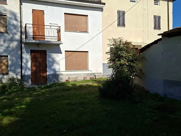 Casa con 5 locali in vendita in Fornovo Di Taro