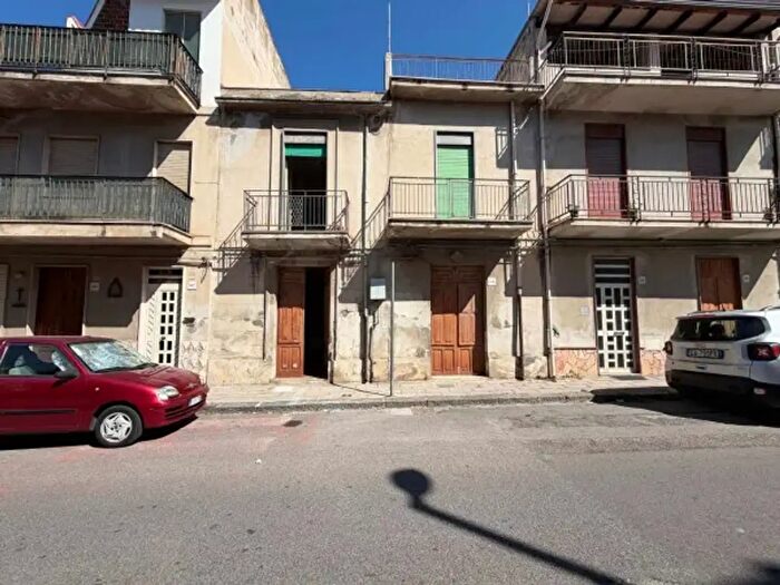 Casa con 5 locali in vendita in Via dei Vespri, Barcellona Pozzo Di Gotto