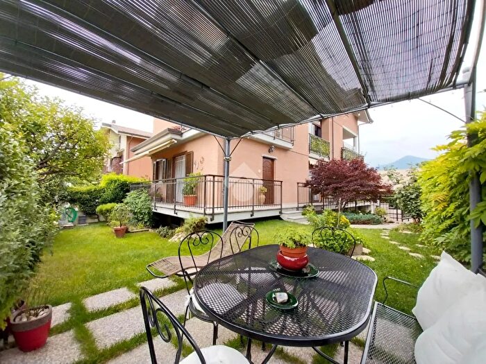 Casa con 6 locali in vendita in Via Generale C Alberto dalla Chiesa, Avigliana