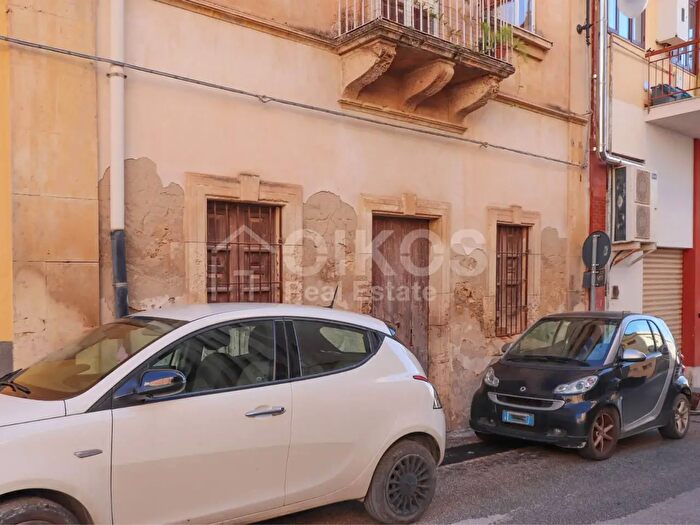 Casa monolocale in vendita in Via Bixio, Noto
