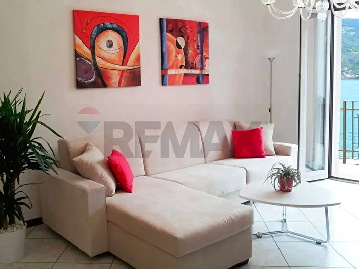 Appartamento con 5 locali in vendita in Lovere