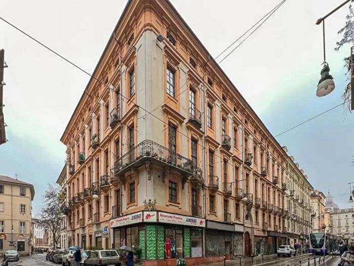 Appartamento trilocale in affitto in Torino