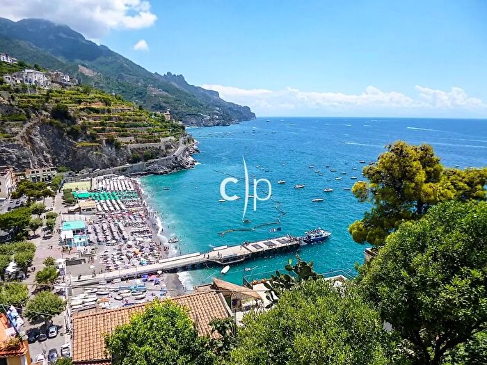 Appartamento quadrilocale in vendita in Via Monte, Minori