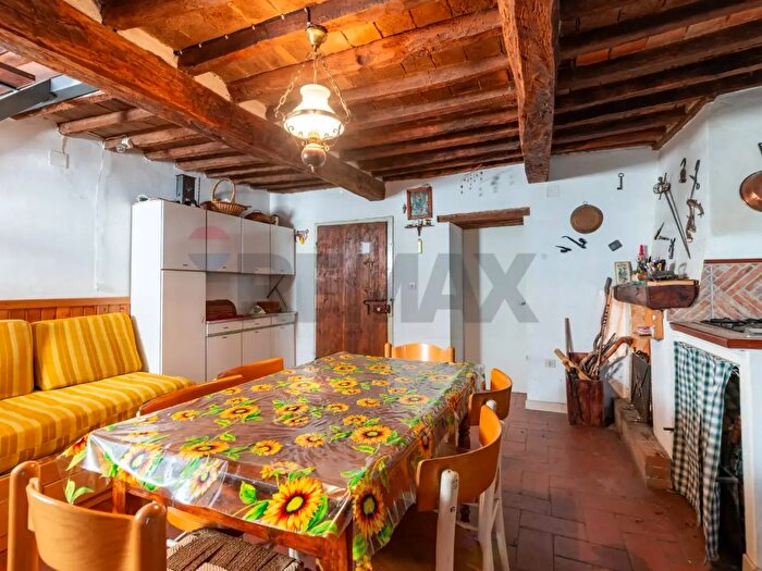 Appartamento trilocale in vendita in Località Il Prato, Bucine