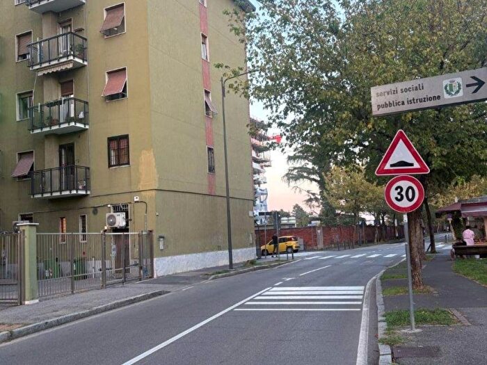 Appartamento trilocale in affitto in Via Quattro Strade, Centro, Cologno Monzese