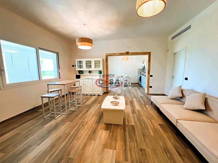 Casa con 6 locali in vendita in Petrosino