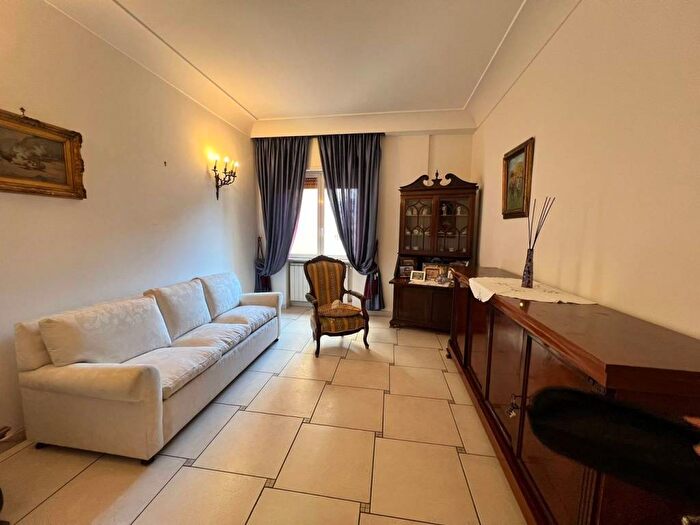 Appartamento trilocale in affitto in piazzetta eritrea, Mergellina Piedigrotta, Napoli