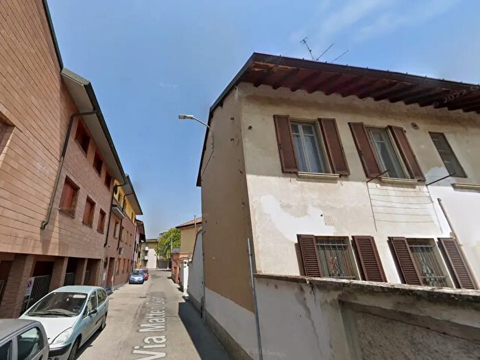 Case in Vendita e in Affitto - 2