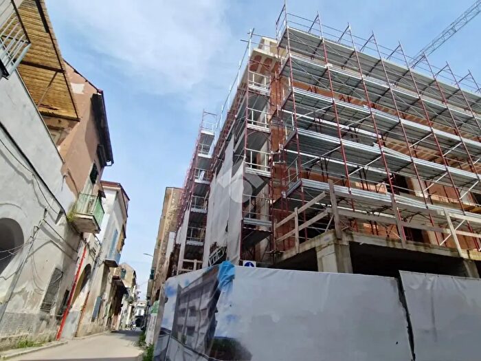 Appartamento quadrilocale in vendita in Corso Giuseppe Garibaldi, Frattamaggiore