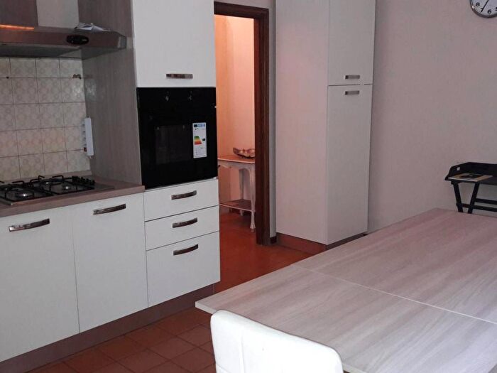Appartamento trilocale in affitto in Via Roma, Piazzale Milano Stazione, Piacenza