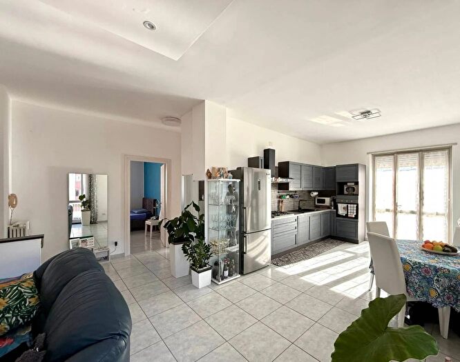 Appartamento quadrilocale in vendita in Via Edoardo Brizio Bra, Bra