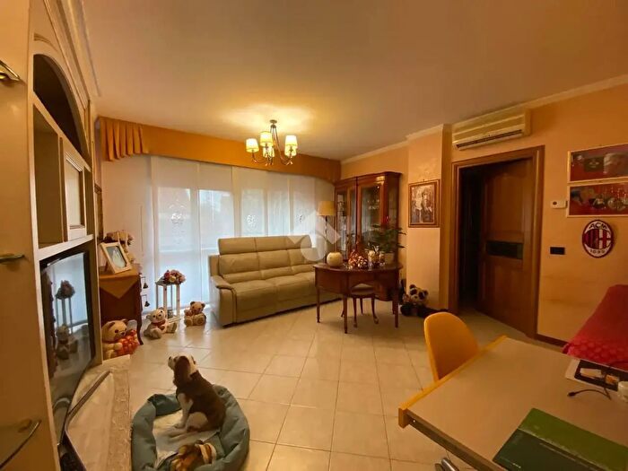 Appartamento bilocale in vendita in Via Franco Tosi, Milano