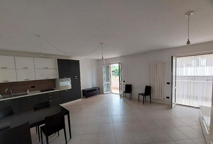 Appartamento trilocale in vendita in Massa