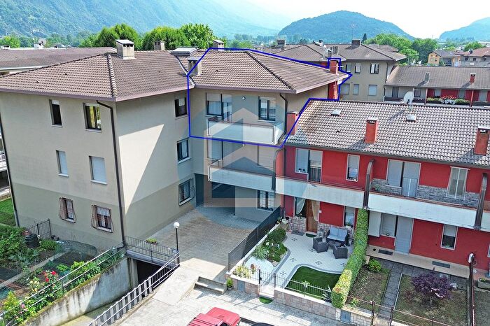 Appartamento trilocale in vendita in Via Africano, Piancogno