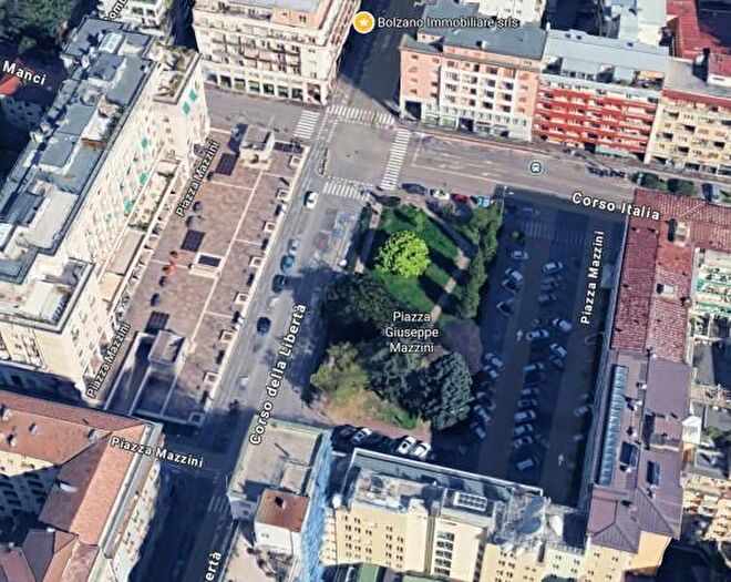 Appartamento quadrilocale in vendita in Piazza Giuseppe Mazzini, Bolzano