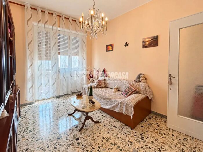 Appartamento trilocale in vendita in Torino