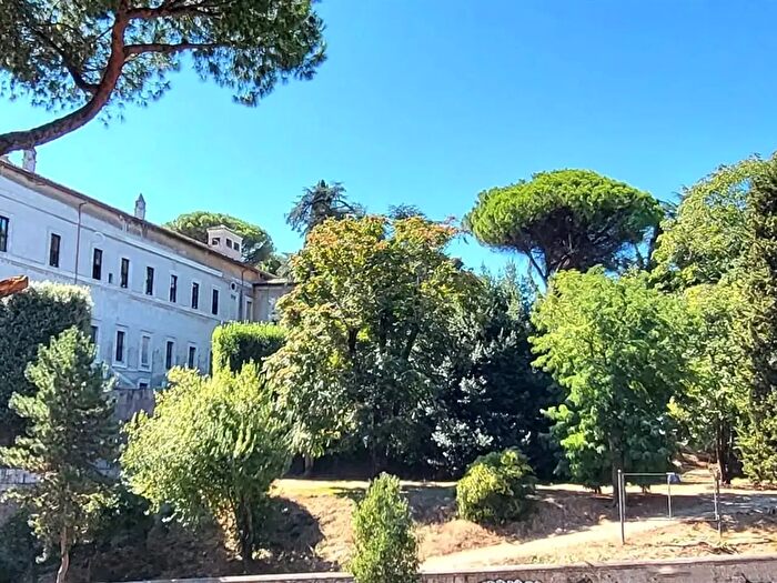 Appartamento con 5 locali in vendita in Via Gregorio VII, Roma