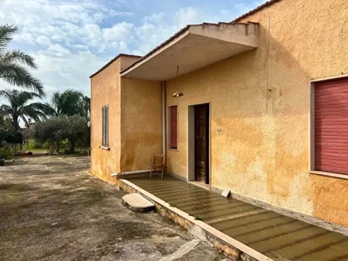 Casa quadrilocale in vendita in Contrada Ventrischi, Marsala