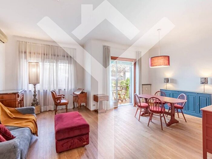 Appartamento con 5 locali in affitto in Via Girolamo Dandini, San Saba Caracalla, Roma