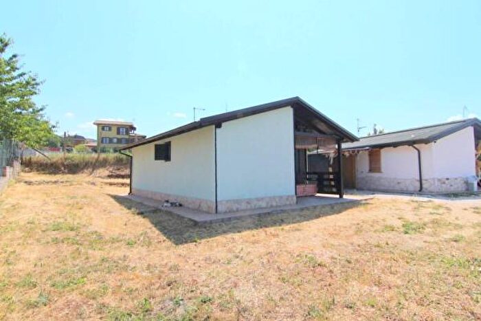 Casa bilocale in vendita in Villaggio Belverde, Pizzoli