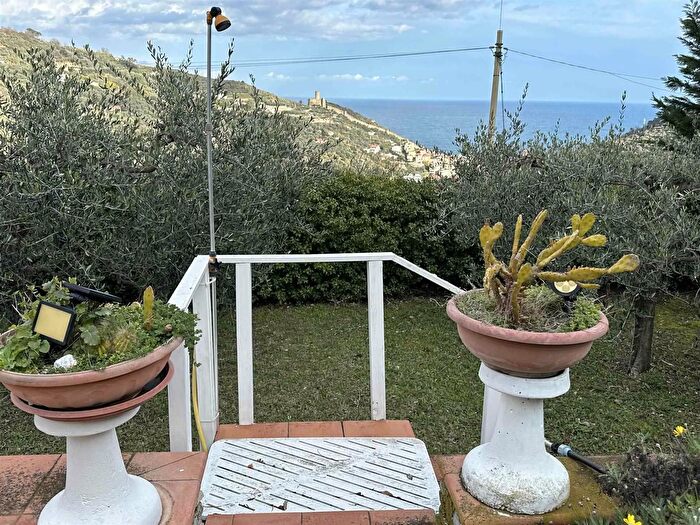 Casa con 8 locali in vendita in Noli Savona Sv, Noli