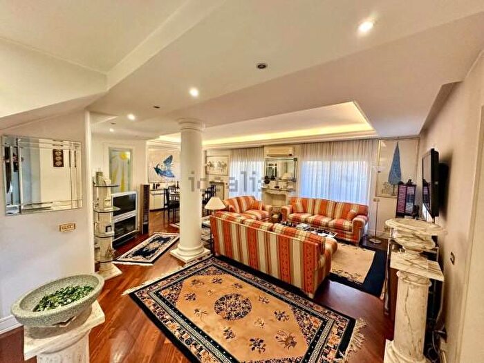 Casa con 6 locali in vendita in Via Aurelia, Roma