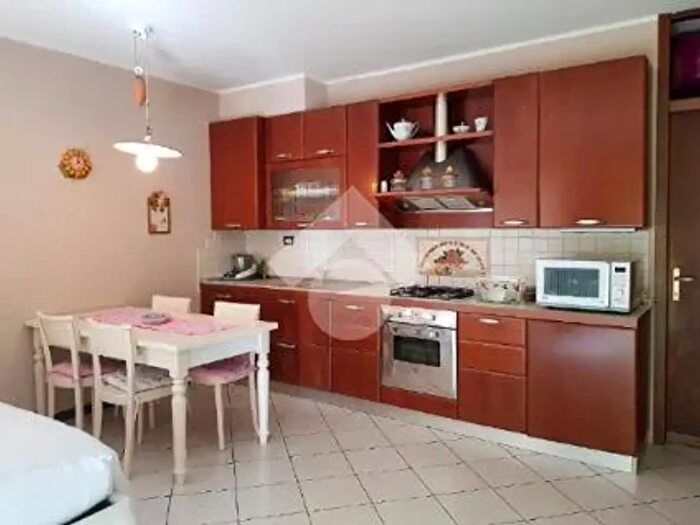 Appartamento monolocale in affitto in Via Canturina, Como